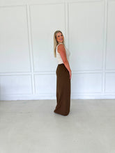 Load image into Gallery viewer, Brown Pleated Pant
