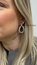 Load image into Gallery viewer, Dressy Loop earrings
