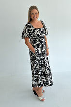 Load image into Gallery viewer, Black &amp; White Floral Midi
