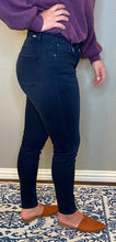 Load image into Gallery viewer, Nina High Waist Skinny Jeans- Tractr Brand FINAL SALE -size4/27
